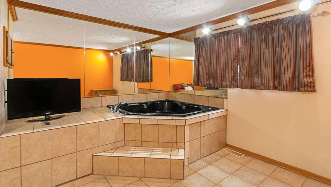 Magnuson Hotel Extended Stay Canton Ohio Lake Cable Екстериор снимка